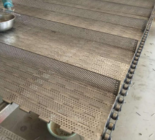SUS304 Paslanmaz Çelik Metal Delikli Zincir Plakalı Konveyör Bant