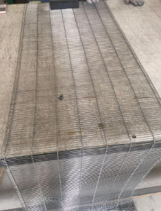 Elektrolitik At Nalı Zinciri Konveyör Mesh Malzemesi 304